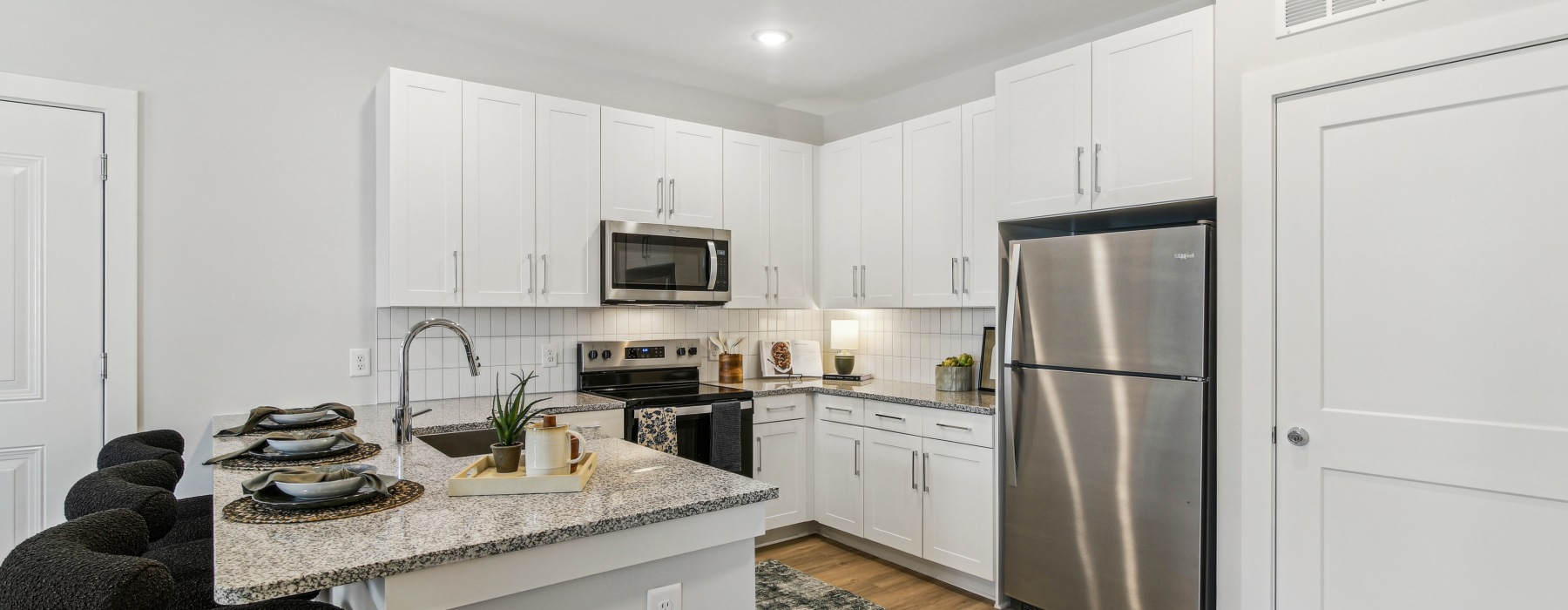 full view of the kitchen